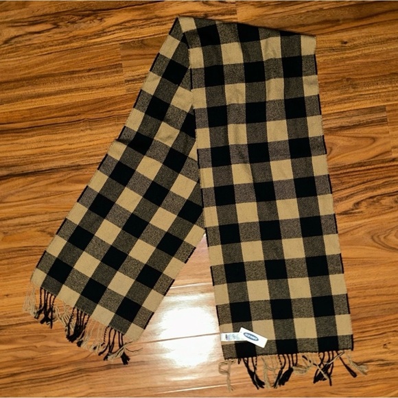 Old Navy Scarf - Picture 3 of 4